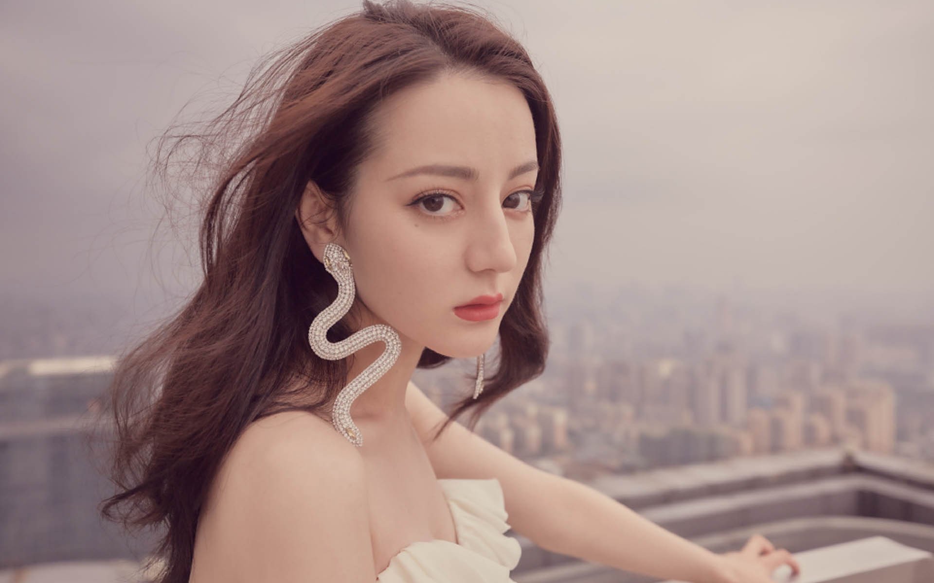 “明星阵容全员到场，庆典与比赛完美结合”，明星阵容什么意思