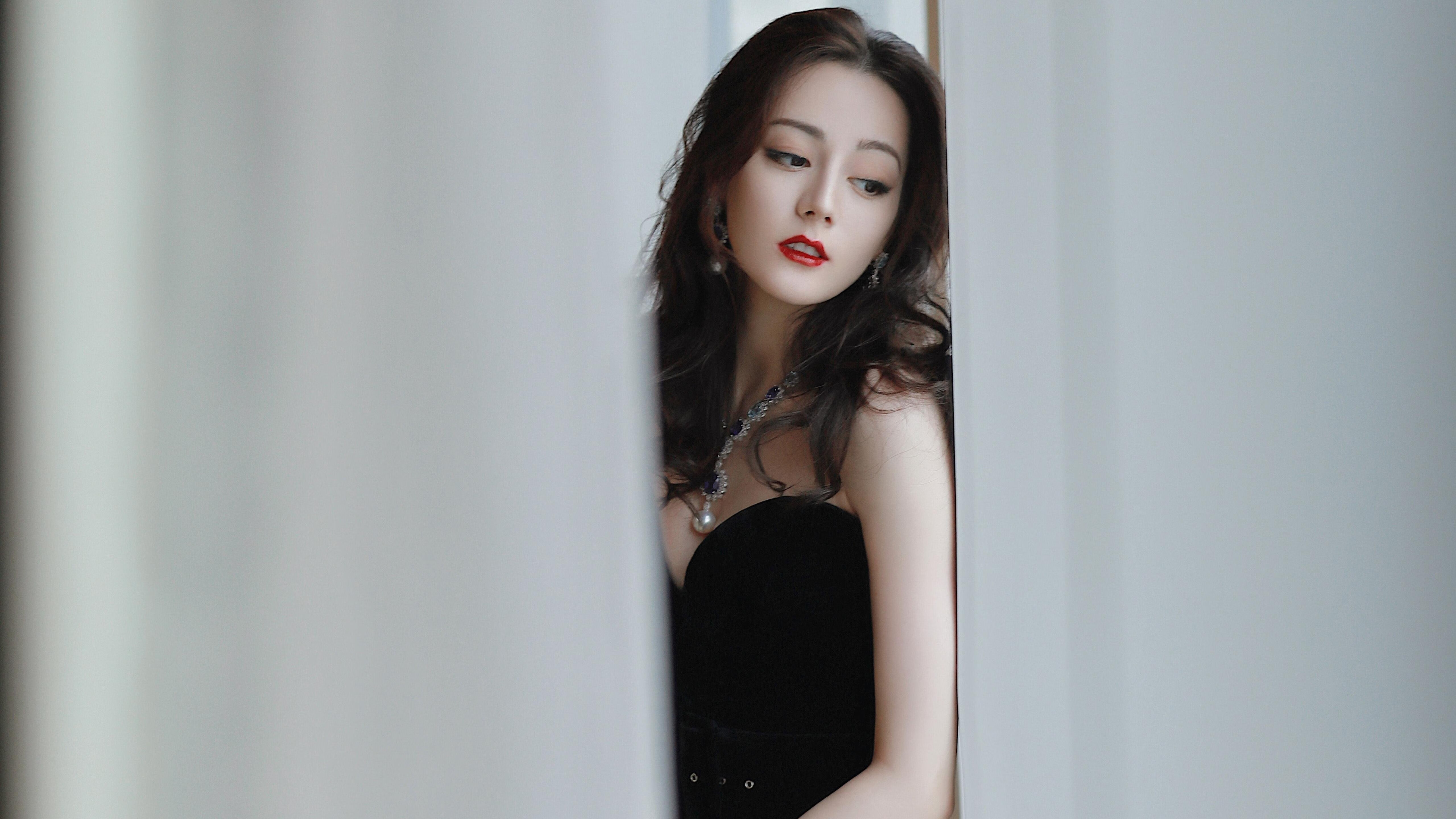 曼城挑战阿贾克斯：各自实力碰撞，曼城签阿克